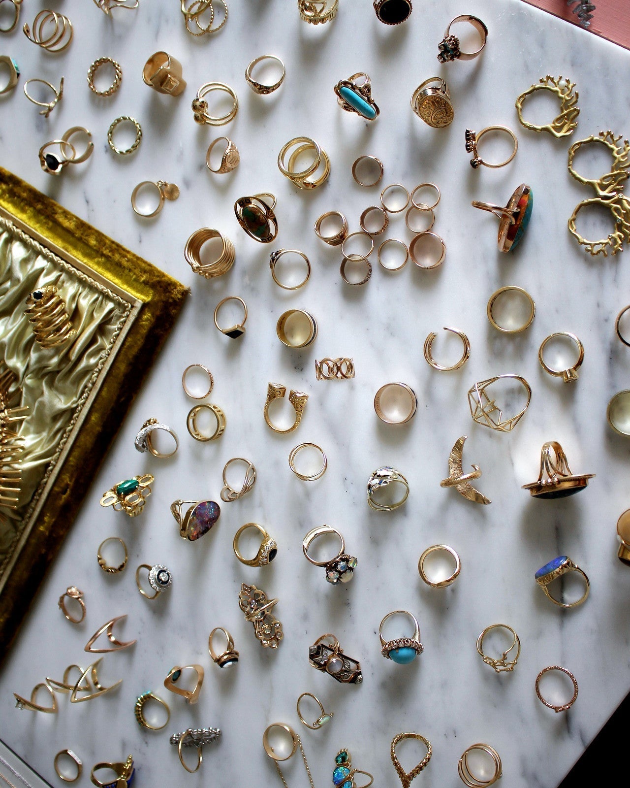 How to Organize Your Jewelry the Right Way